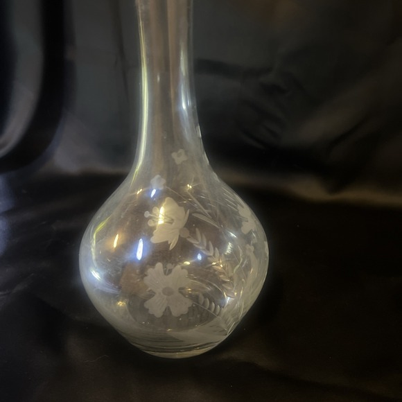 Vintage Romanian 15.7 Tall Sand Etched Floral Decanter‎ Glass W/ Stopper - Picture 7 of 14